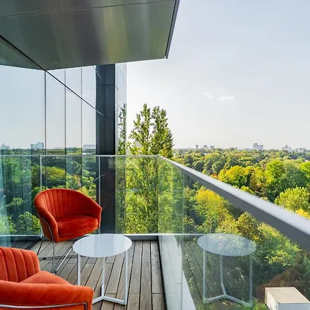 A Window To Extravagance & Unmatched Views