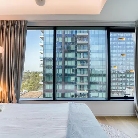 A Window To Extravagance & Unmatched Views * 布加勒斯特